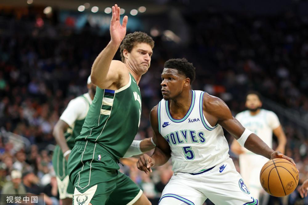 琼斯中路持 琼斯中路持