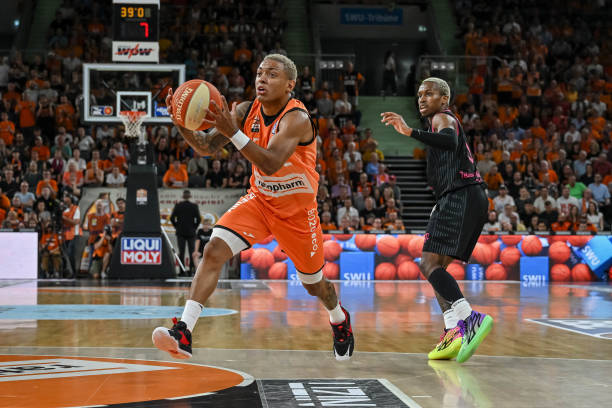 5不敌拜仁 5不敌拜仁