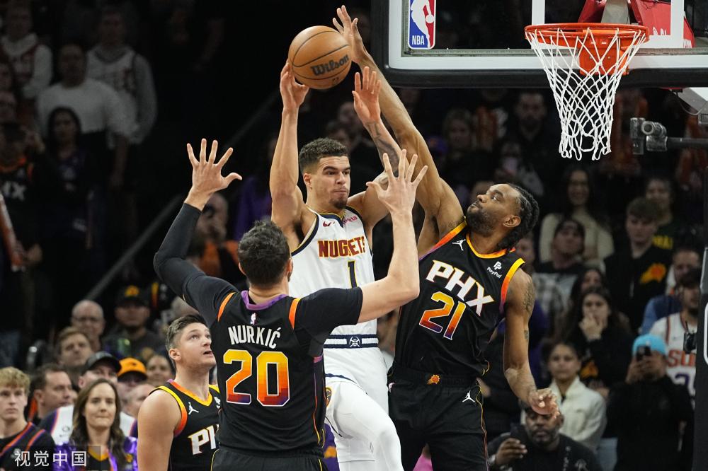 包围在内 包围在内