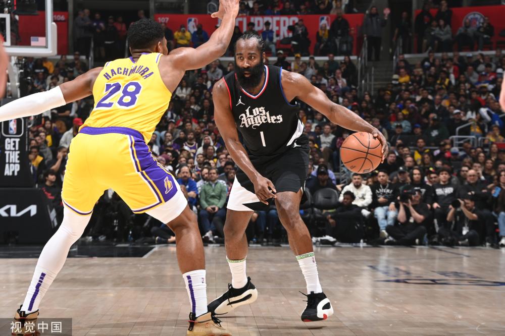 生在更衣室 生在更衣室